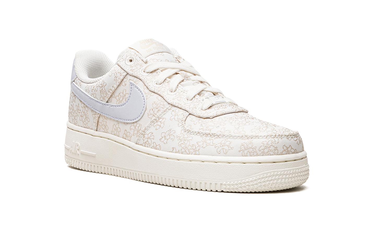 AIR FORCE 1 '07 SE JACQ WMNS "Flower Embroidery" DR6402 900