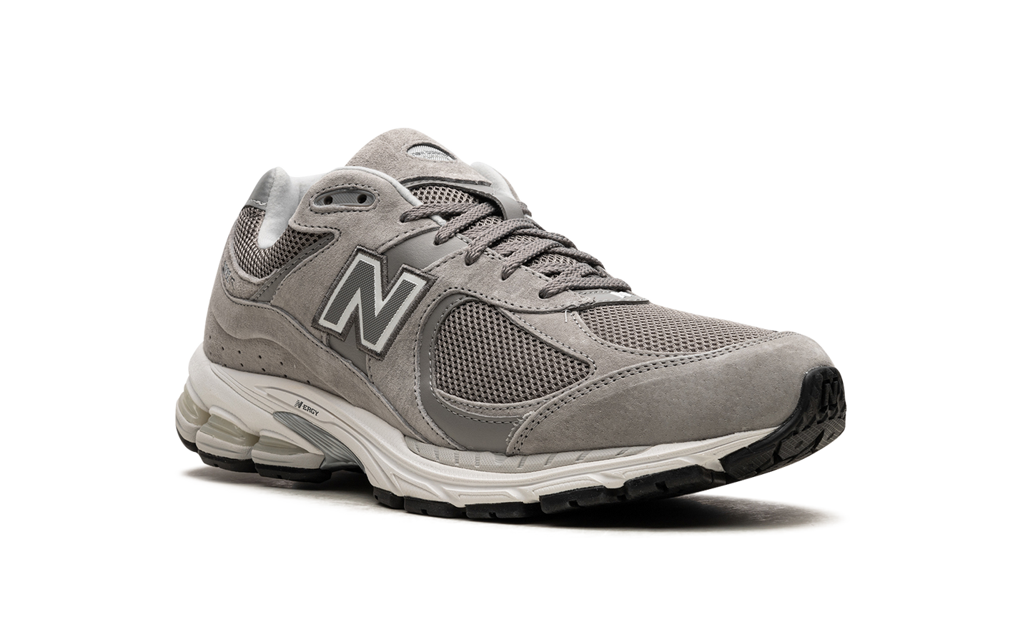 2002R "Grey White" M2002RJM