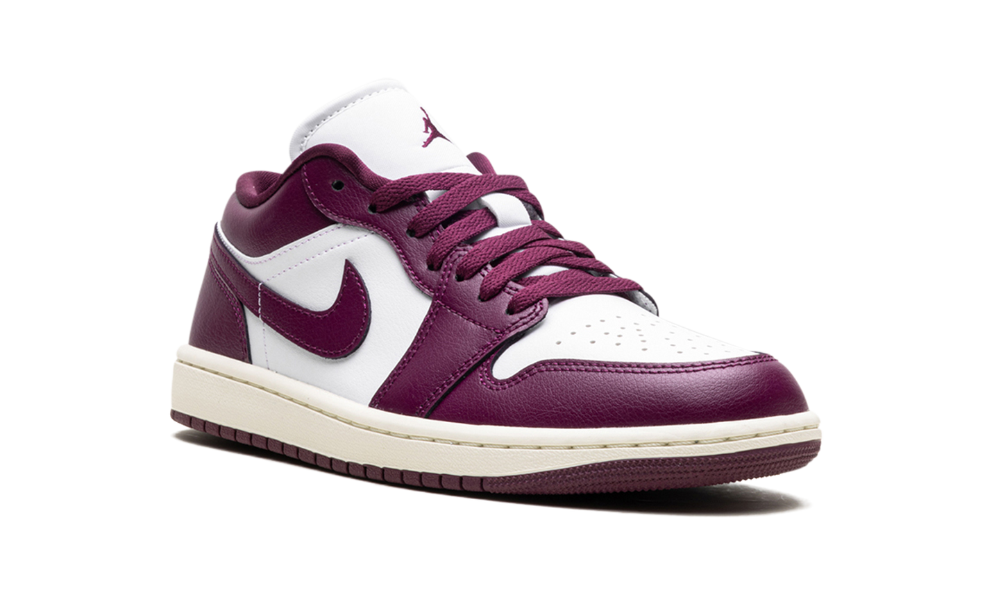 Jordan 1 Low WMNS "Bordeaux" DC0774 161
