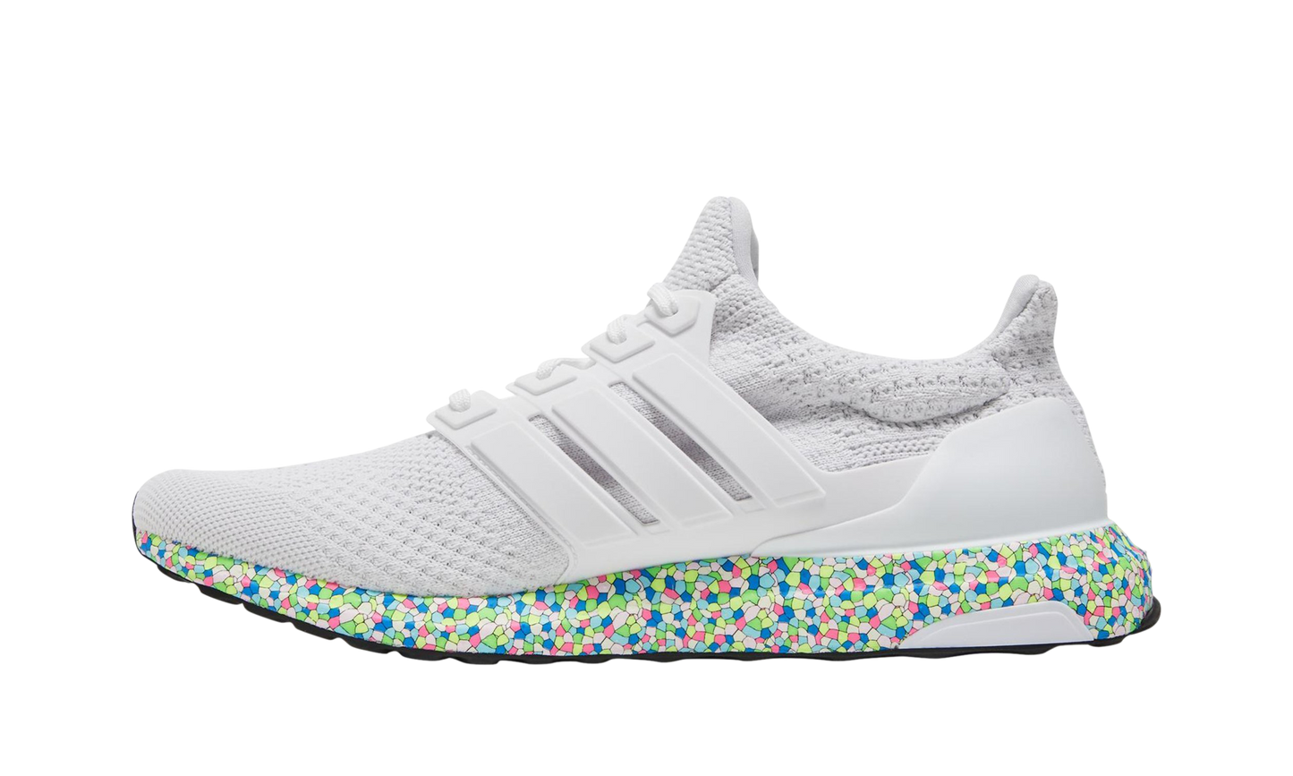 ULTRABOOST 5.0 DNA "Black" GY4525