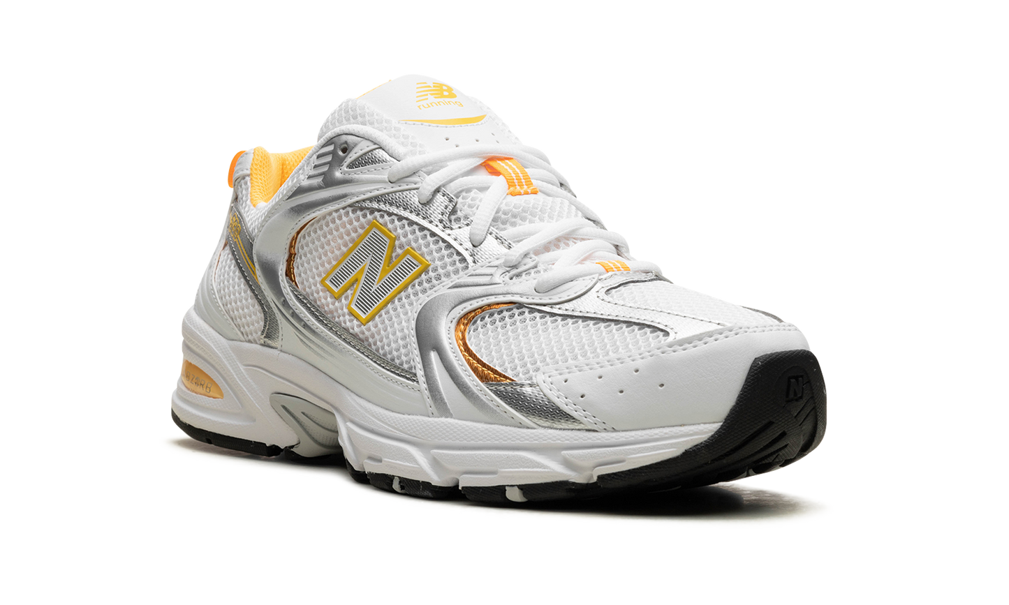 530 "White Vibrant Apricot Silver Metallic" MR530PUT