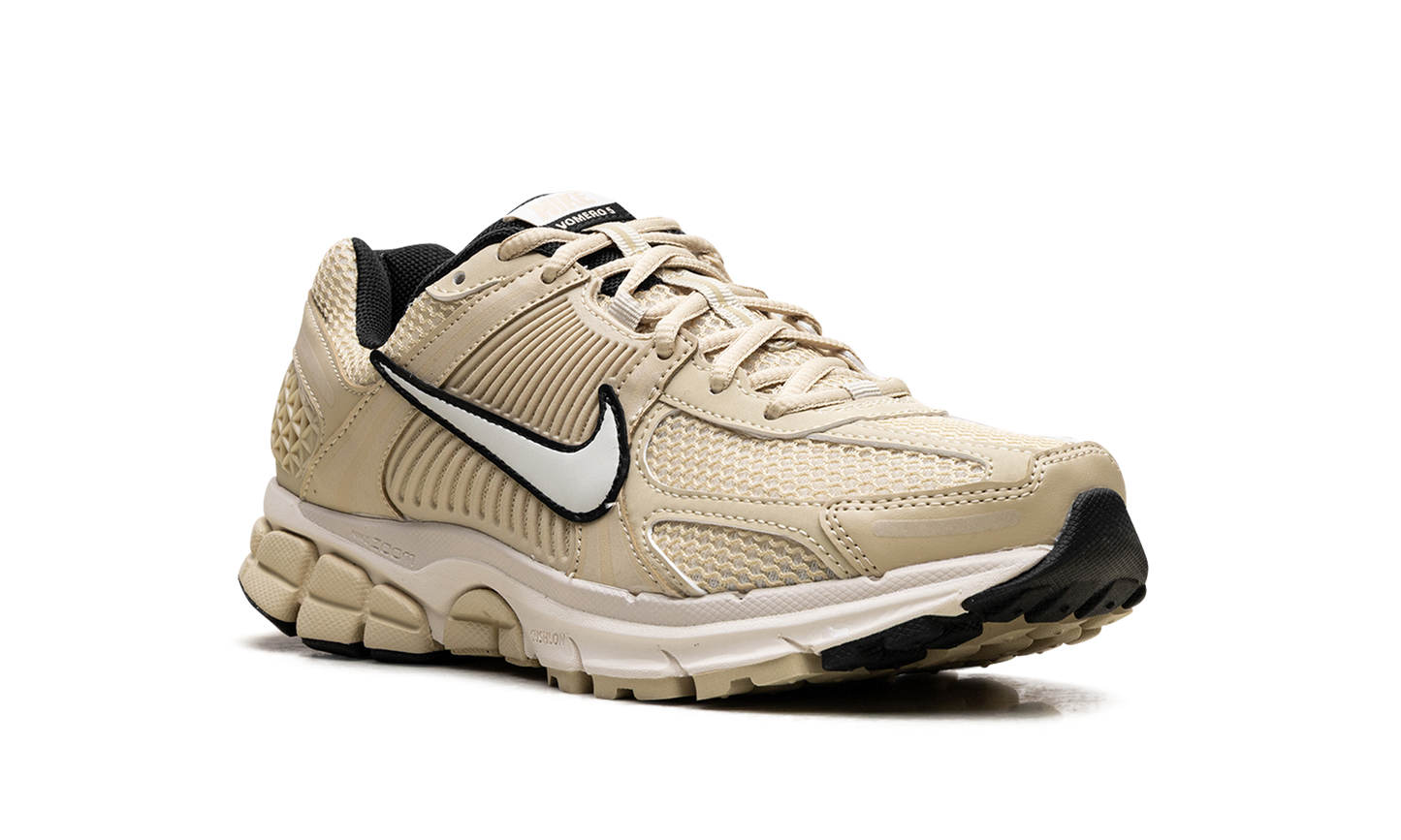 Air Zoom Vomero 5 WMNS "Team Gold" FJ2028 700