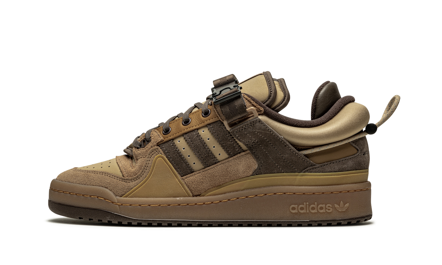 Forum Buckle Low "Bad Bunny - The First Cafe" GW0264