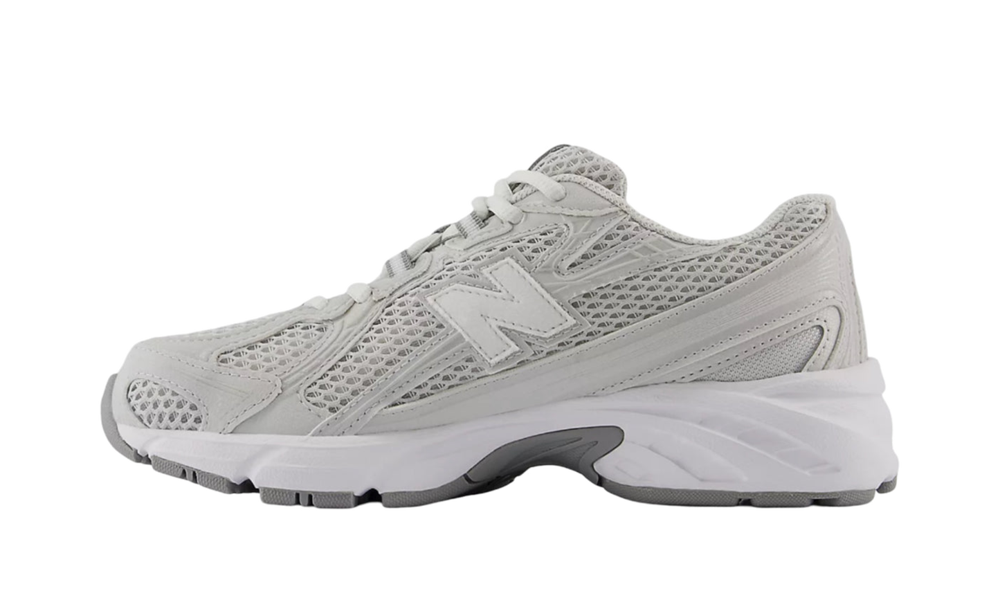 740 GS "White / Grey" GR740GS