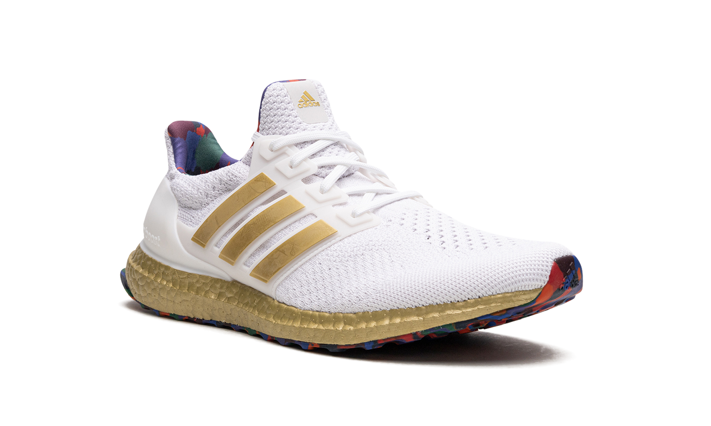 ULTRABOOST 5.0 DNA TITLE MNS WMNS HP7425