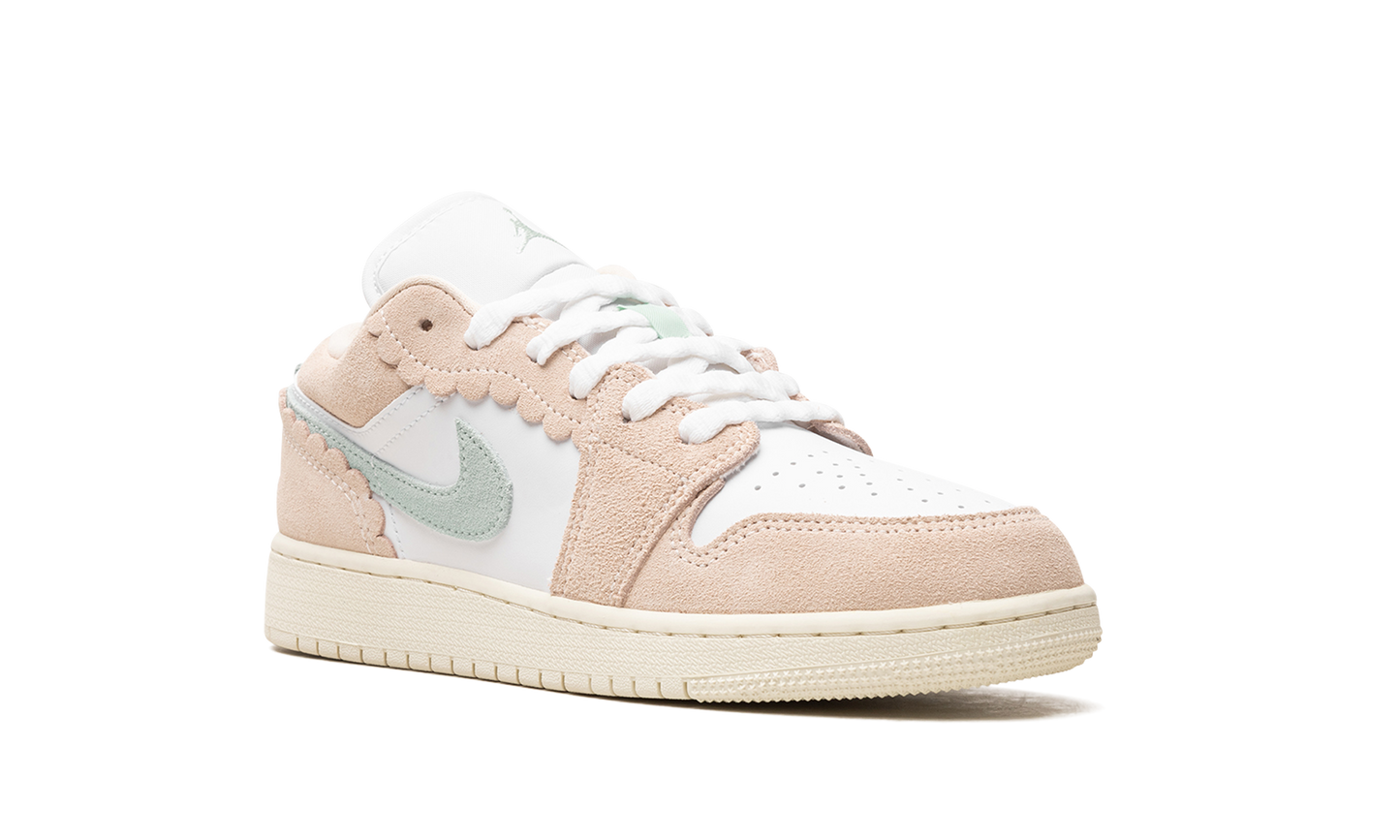 Air Jordan 1 Low SE GS "Guava Ice" DZ5356 800