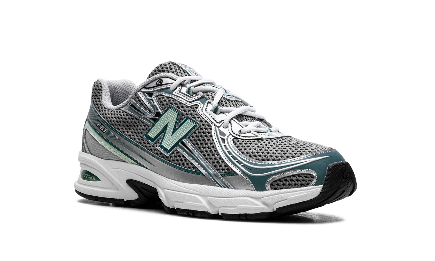 740v2 "Silver Metallic New Spruce" U740NC2