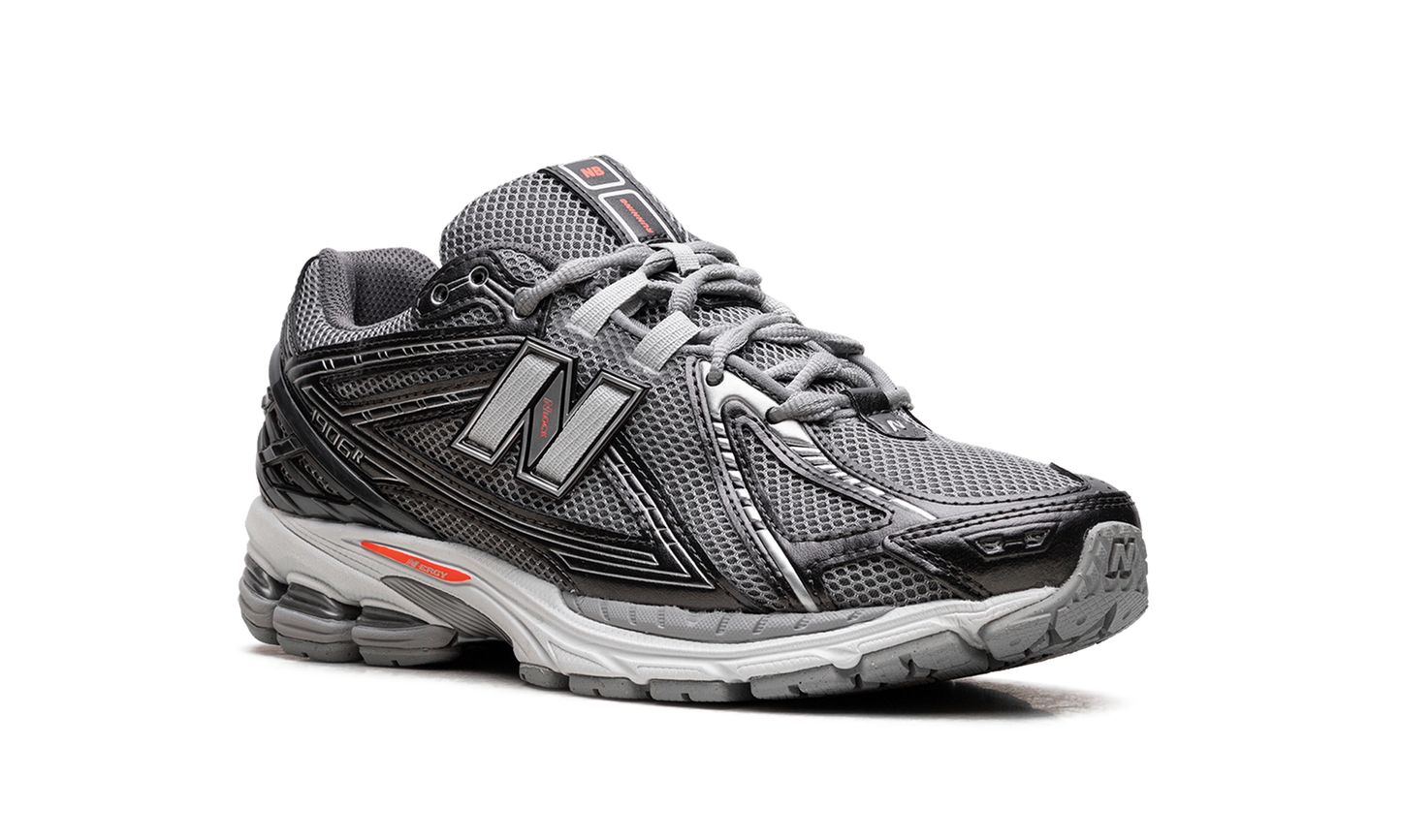 1906 "Black Metallic" U1906RCO