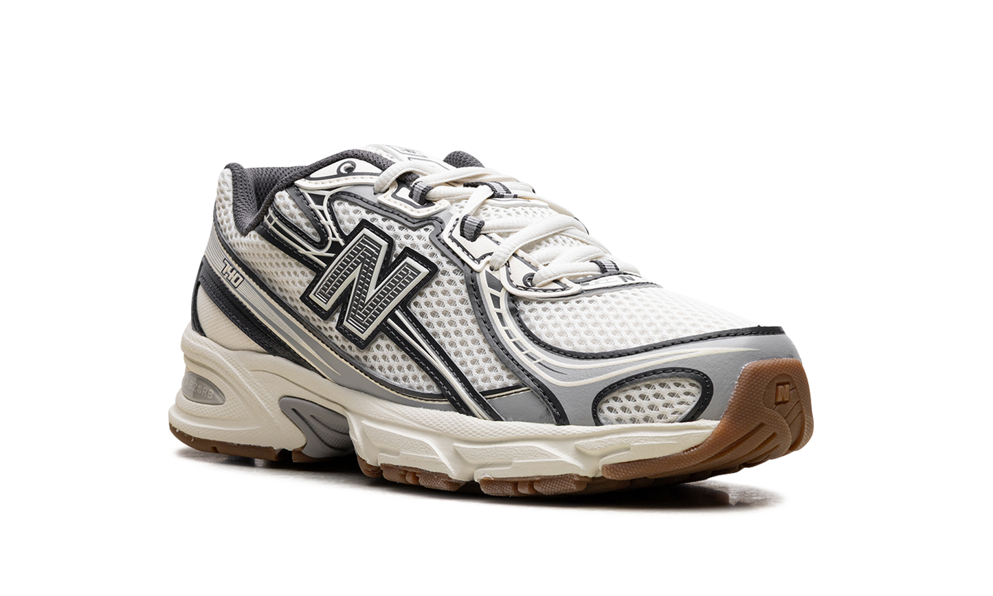 740 "Beige Grey" U740AA2