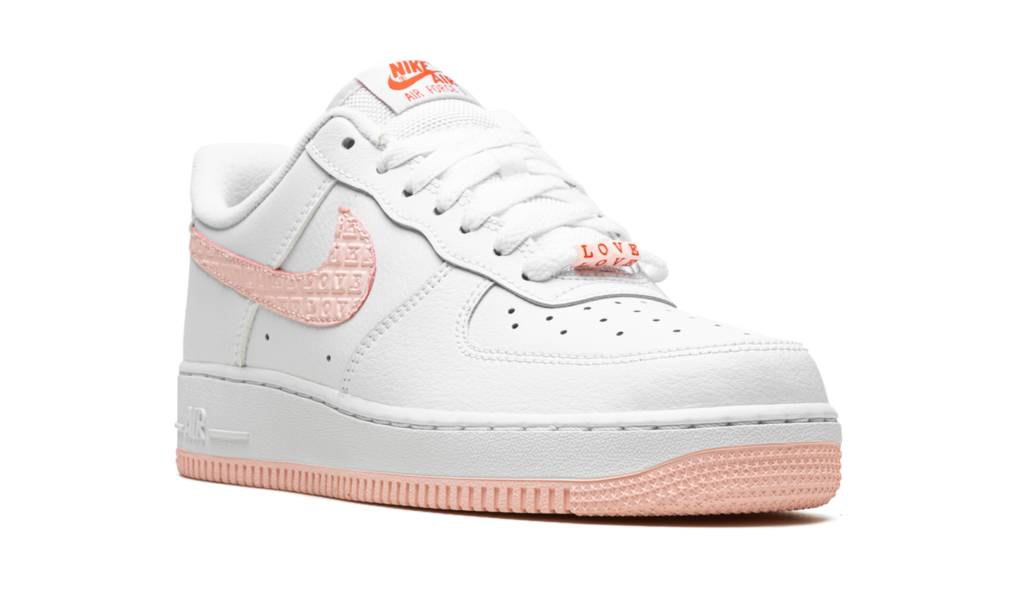 AIR FORCE 1 LO MNS WMNS "Valentine's Day 2022" DQ9320 100