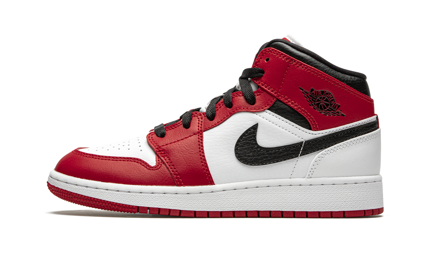 Air Jordan 1 Mid GS "Chicago 2020" 554725 173