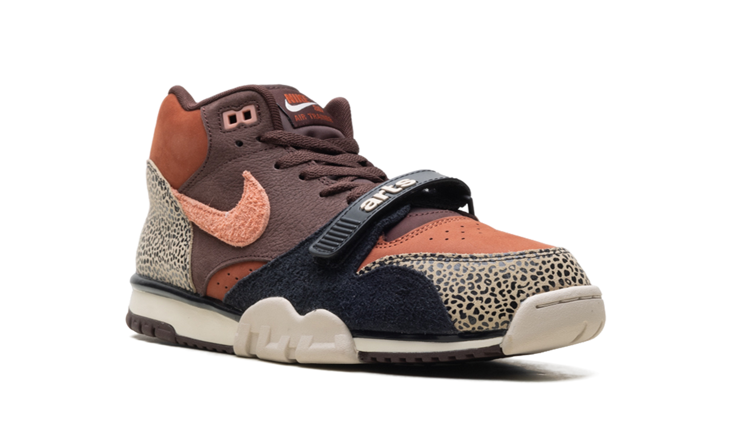 SB Air Trainer 1 "Arts-Rec - Limestone" IF0501 200