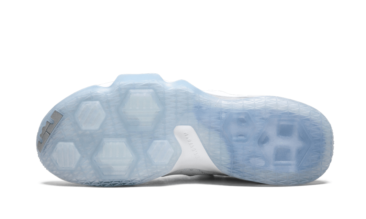 Lebron 13 Low 831925 100