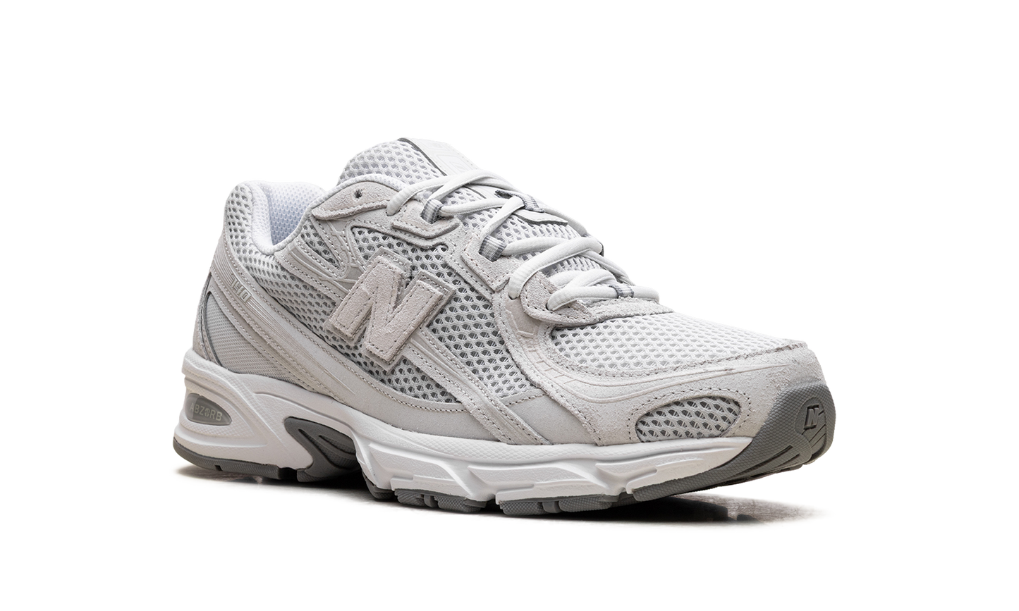 740 "Grey Reflection Slate Grey" U740GS2