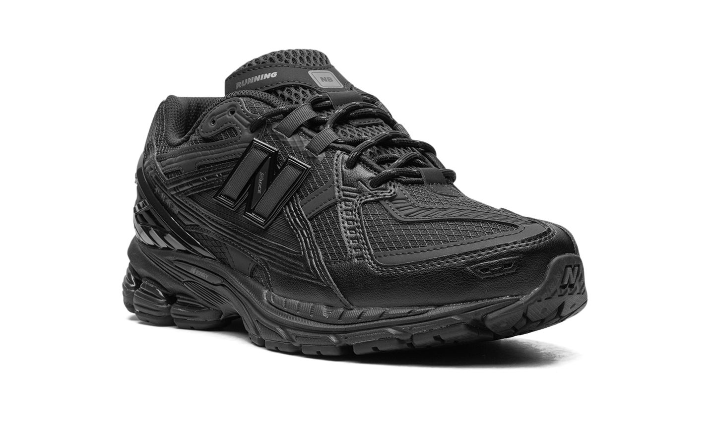 1906 "Tripple Black" M1906NJ