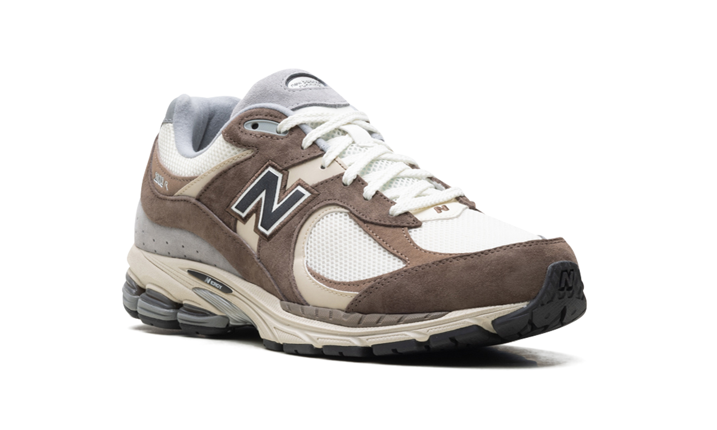 2002R "Emerging Brown" M2002RFZ