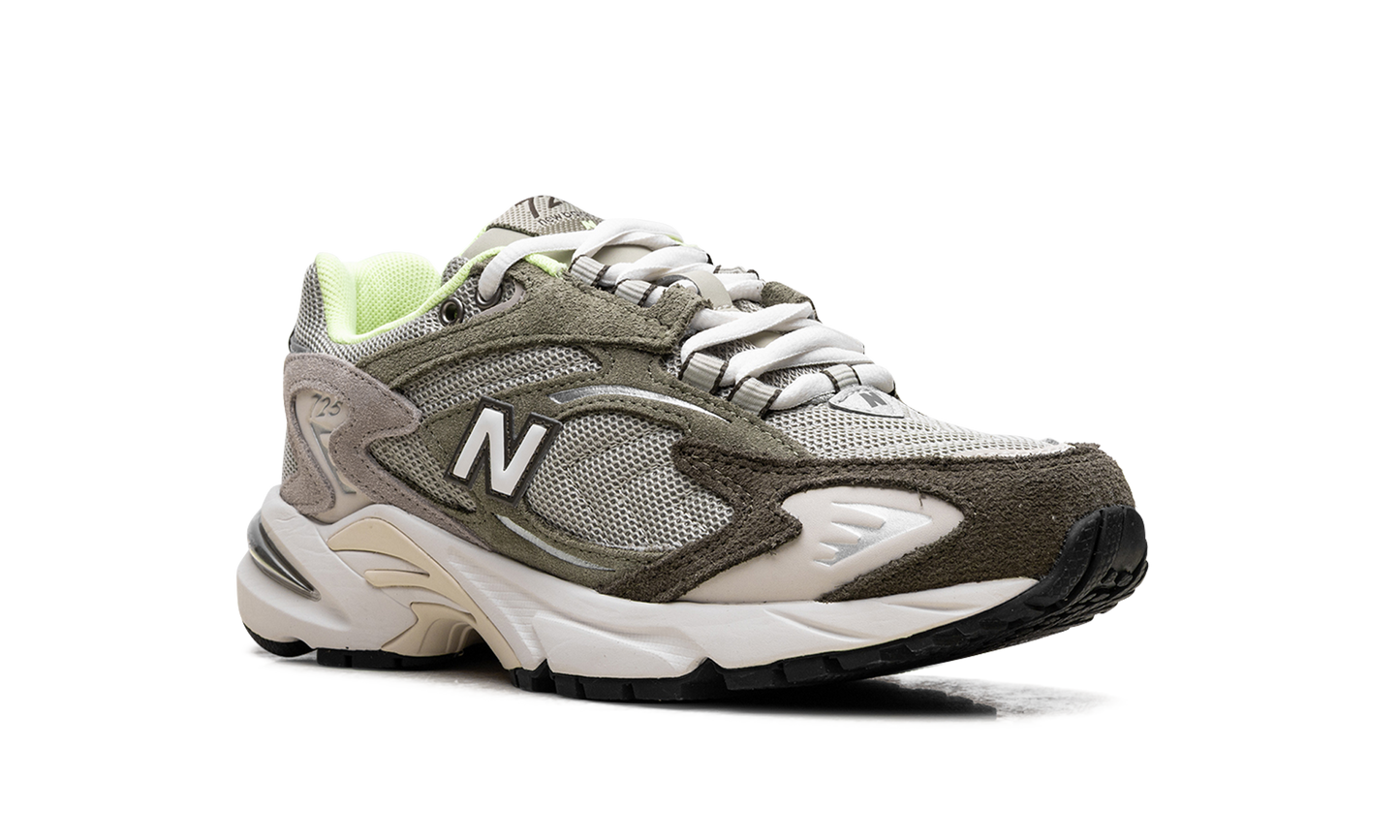 725v1 "Olivine Dark Moss" ML725UE