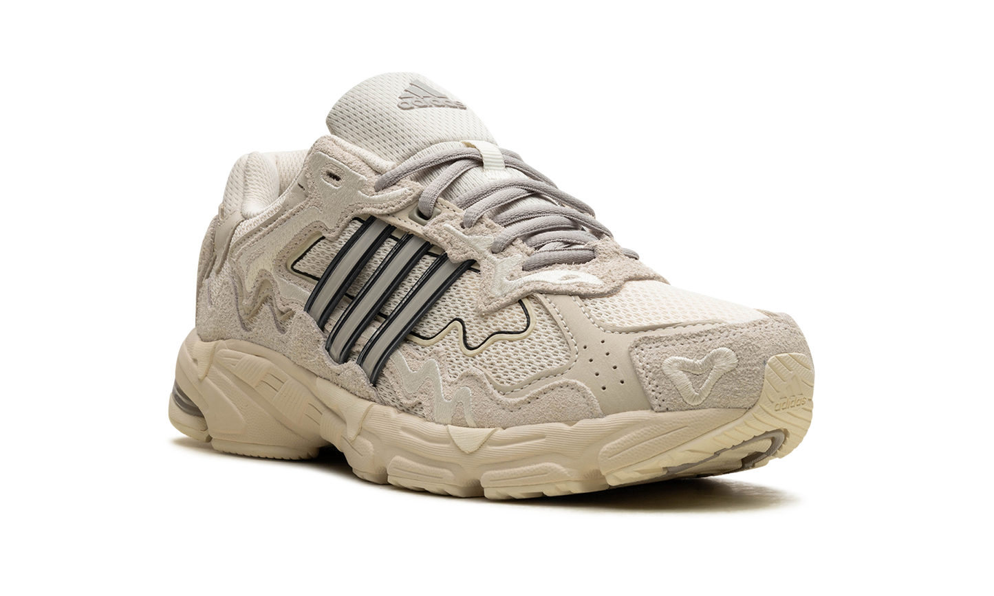 Bad Bunny Response CL "Wonder White" IF7179