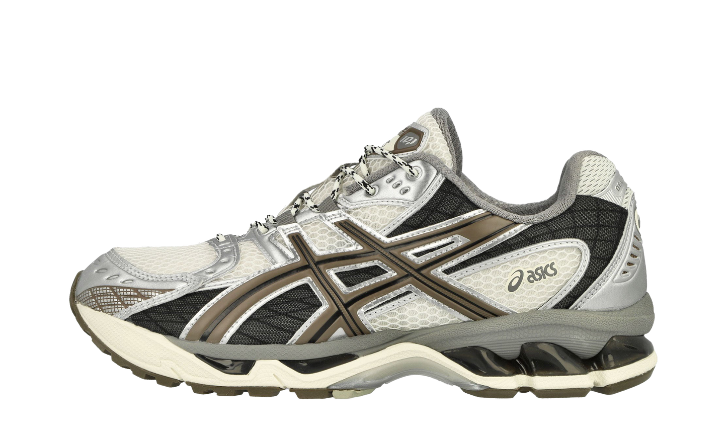 Gel-Nimbus 10.1 "Clay Canyon" 1203A543 107