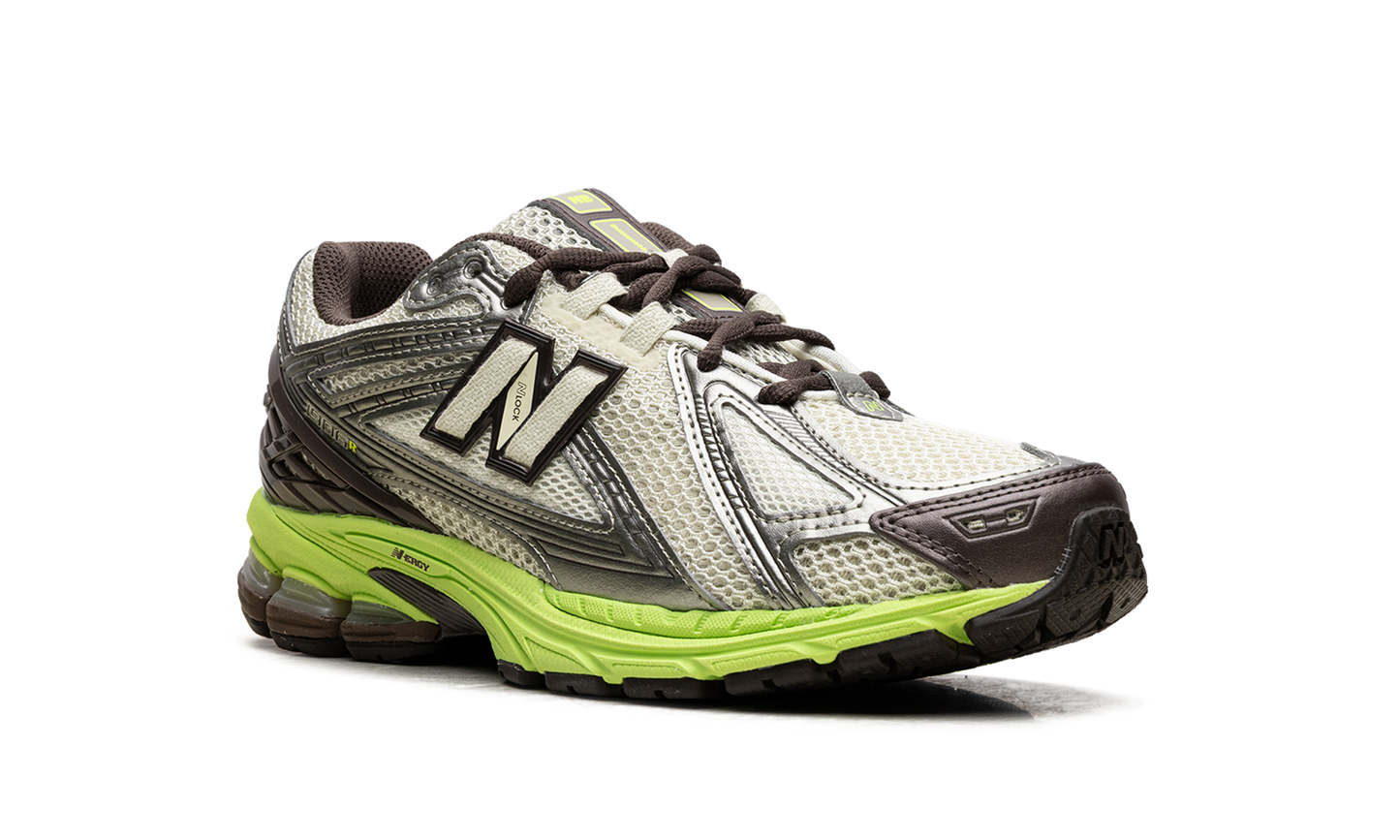 1906R "SSENSE Exclusive 20th Anniversary" M1906RSF