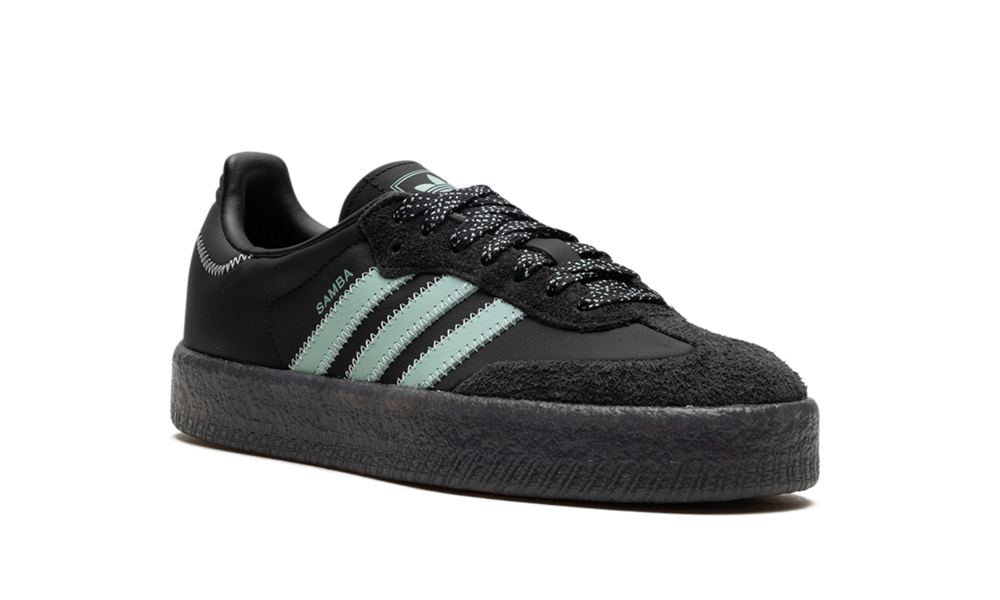 Sambae WMNS "Core Black Haze Green" IE9110