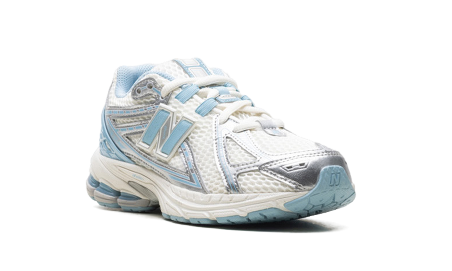 1906R GS "Silver Metallic Chrome Blue" GC1906EW