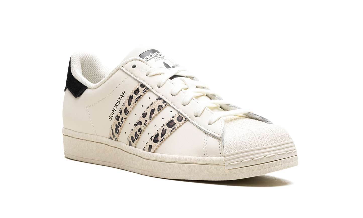 Superstar WMNS "Off White Black Leopard"