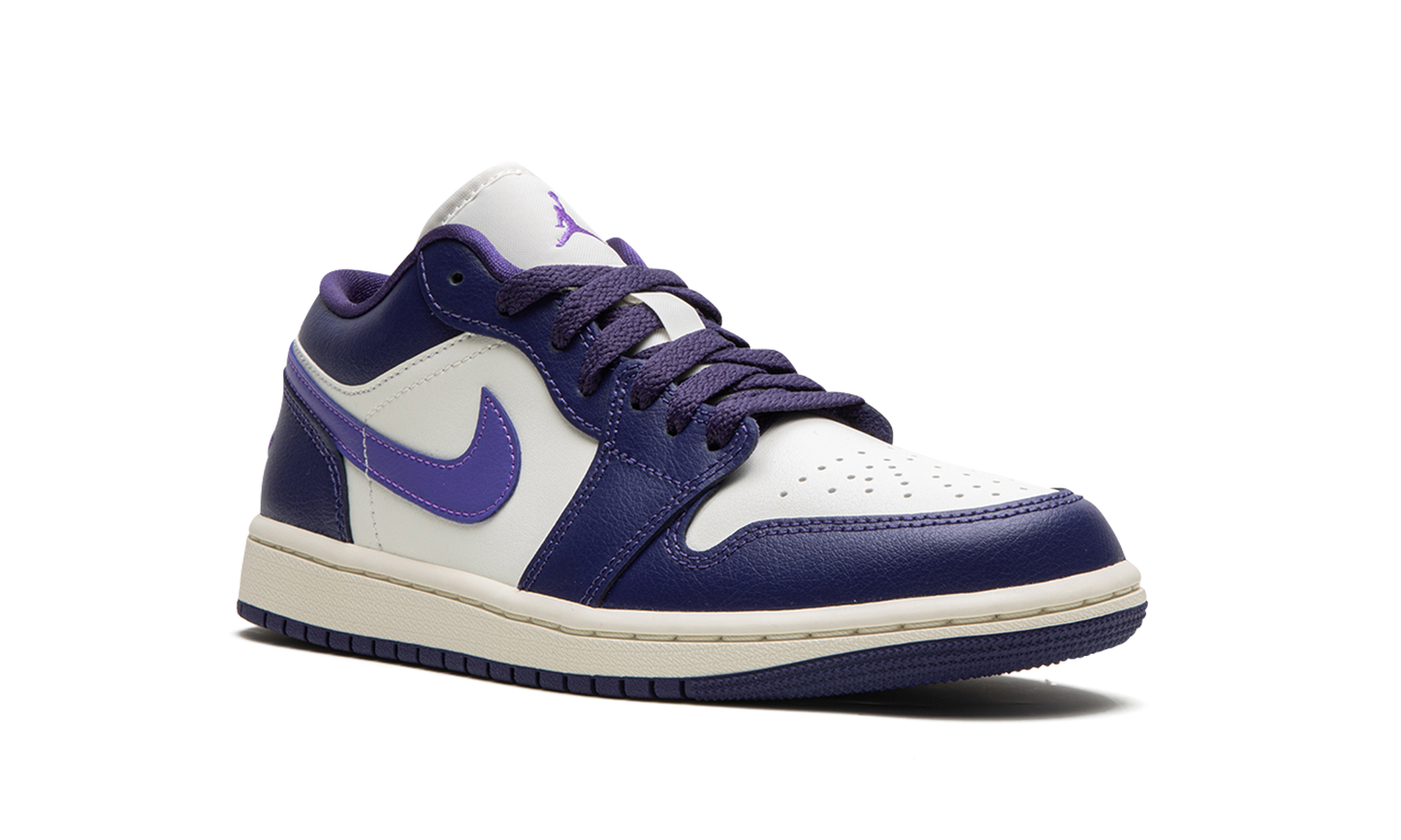 AIR JORDAN 1 LO WMNS "Action Grape" DC0774 502