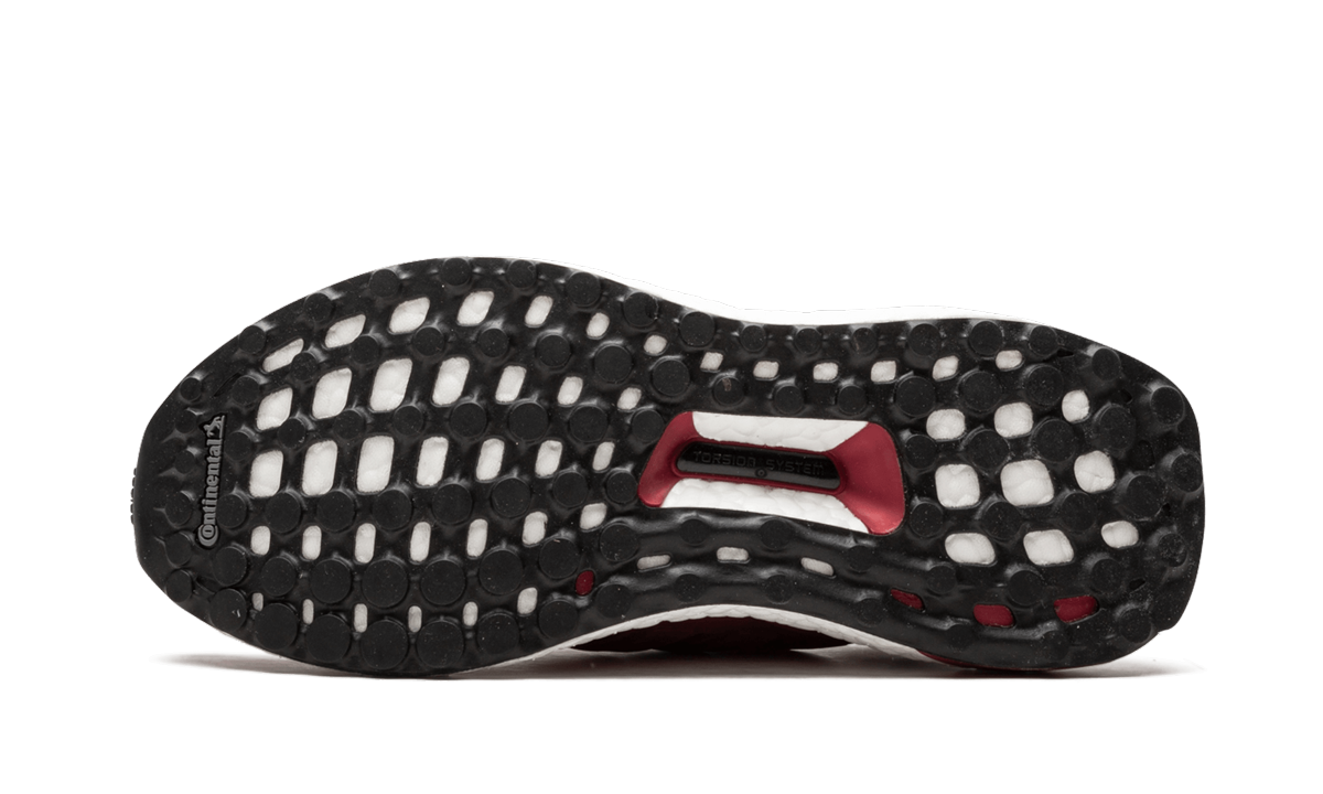 ULTRABOOST WMNS "Mystery Red"