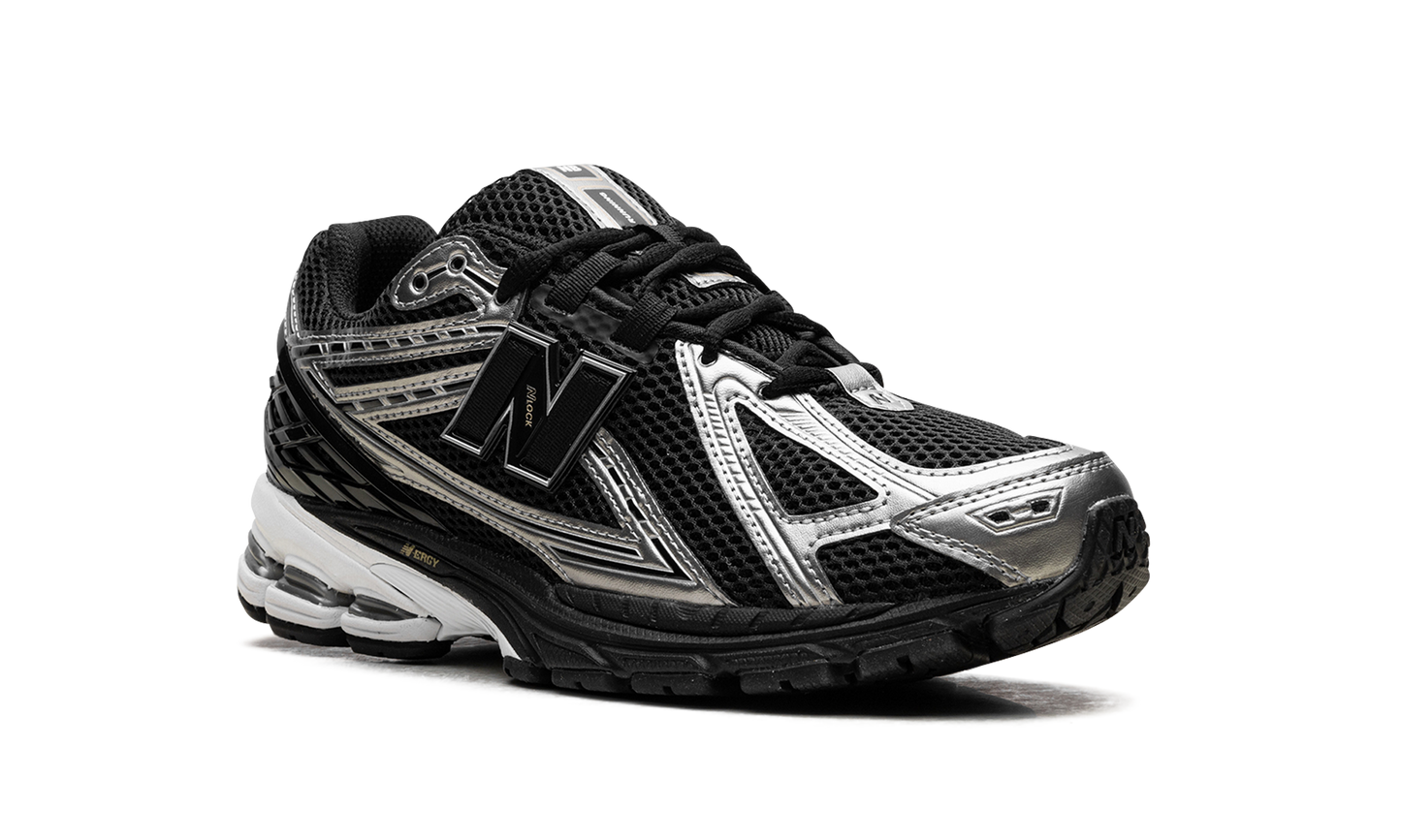 1906R "Black Grey White" U1906RCF