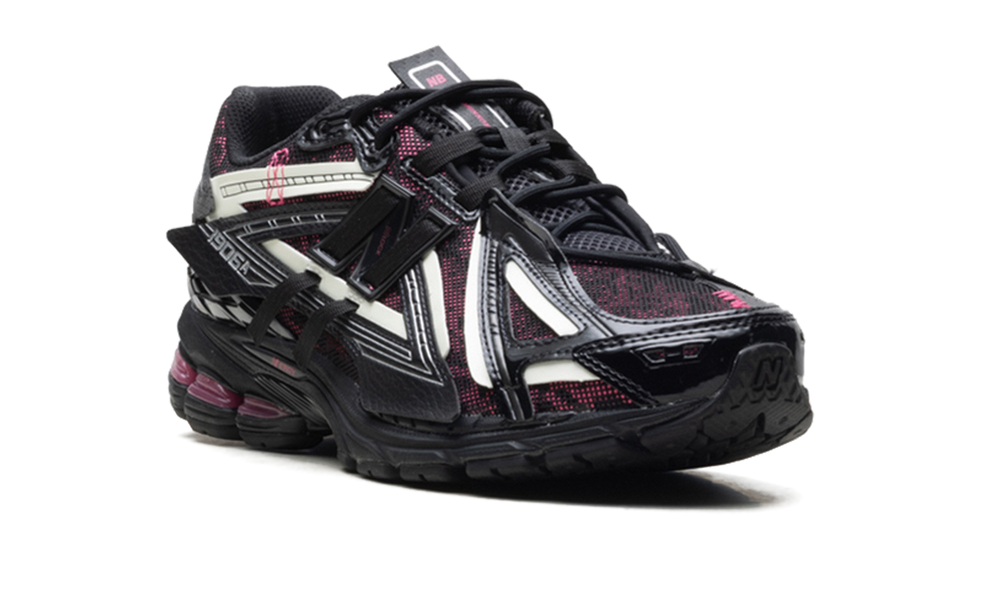 1906A "Black Drogon Berry" U1906AD