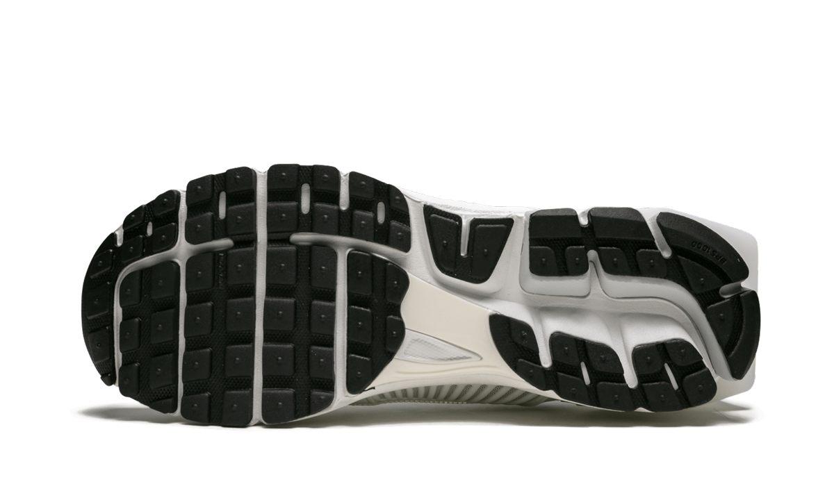 Zoom Vomero 5 / ACW "A Cold Wall" AT3152 100