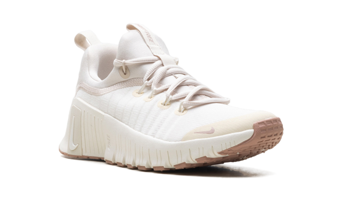 Free Metcon 6 WMNS "Soft Pearl Pearl White Sail Particle Pink" FJ7126 011