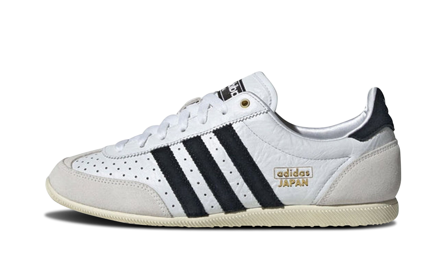 Japan WMNS "Cloud White Black" IH5489