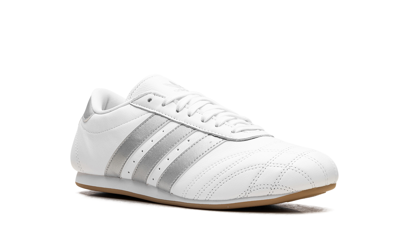 Taekwondo WMNS "Cloud White Silver Metallic Gum" JS1192