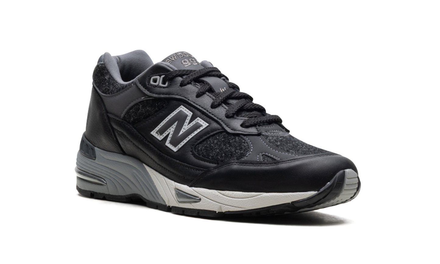 991 "Harris Tweed - Black/Grey" M991DJ