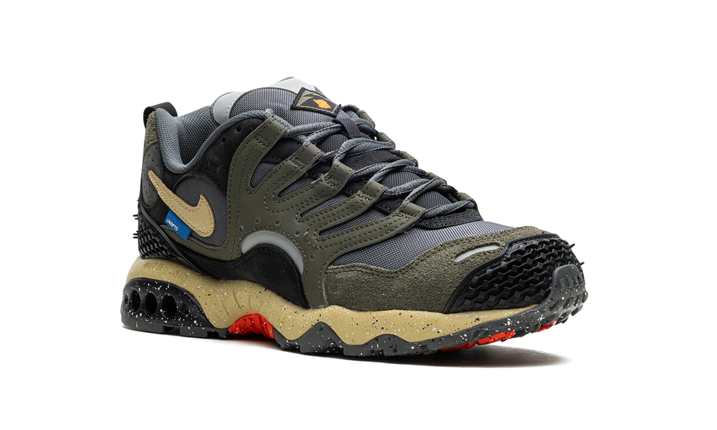 Air Terra Humara "UNDEFEATED - Cargo Khaki" FN7546 300