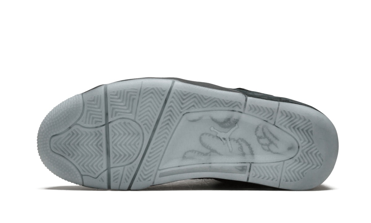 Air Jordan 4 Retro "Kaws - Black" 930155 001