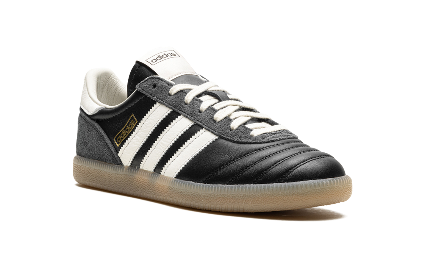 Samba JP "Sneakersnstuff" IE6242