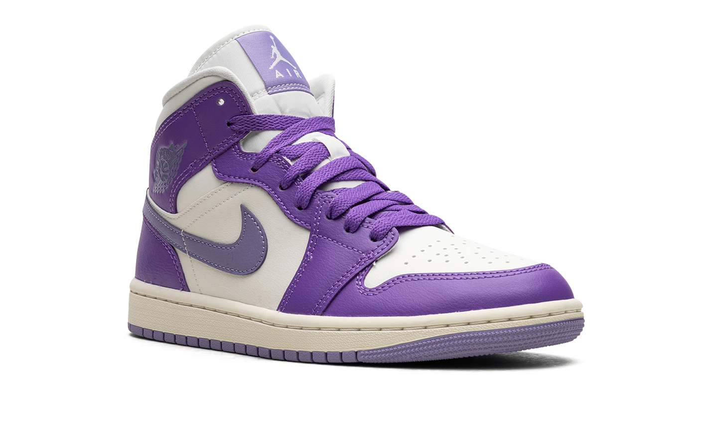 AIR JORDAN 1 MID WMNS "Action Grape" BQ6472 504