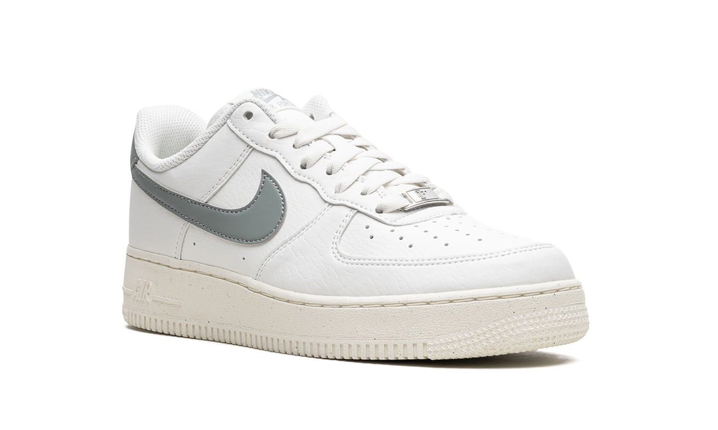AIR FORCE 1 '07 NEXT NATURE MNS WMNS "Mica Green" DN1430 107