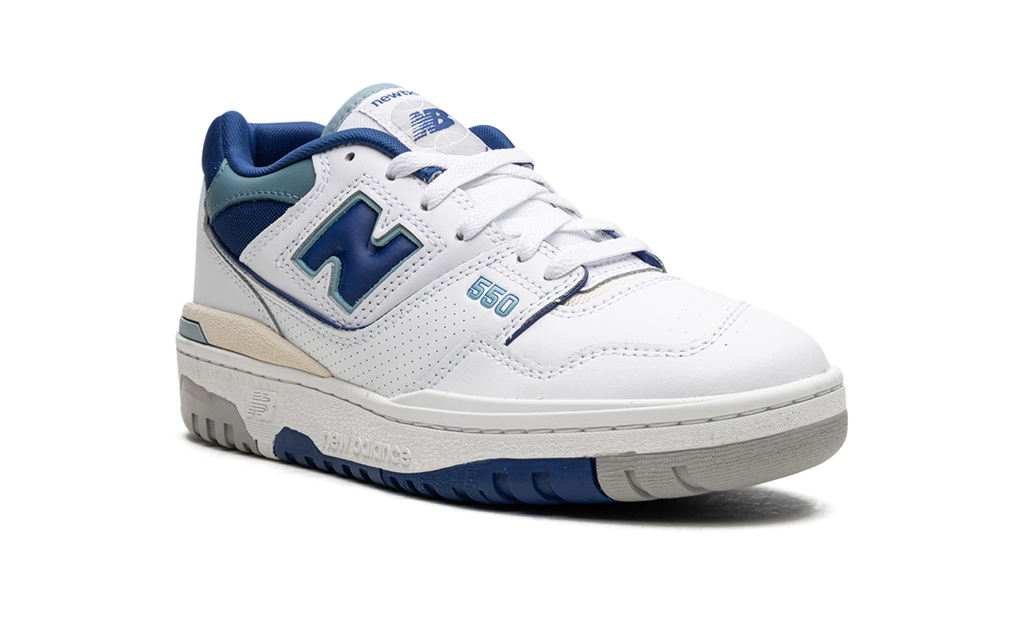 550 "White Blue Groove" BB550NCC