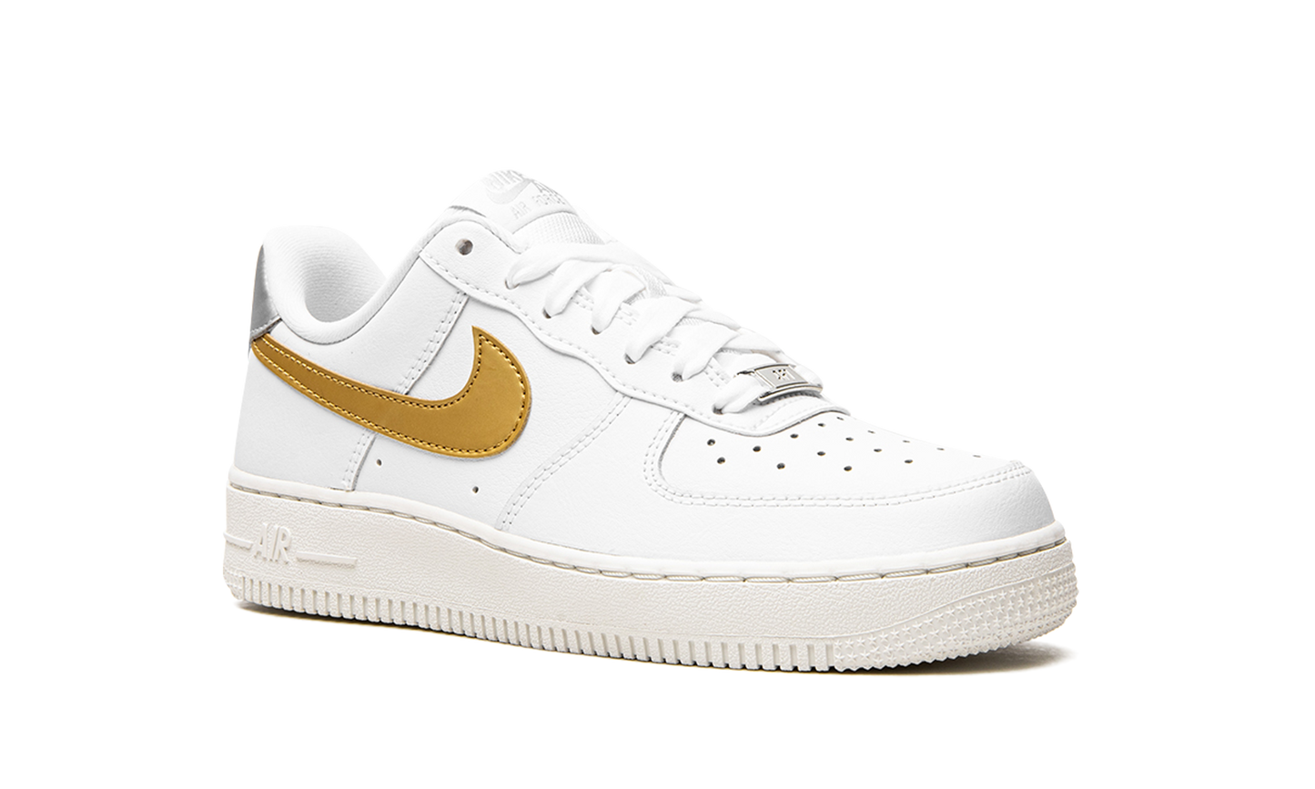 AIR FORCE 1 MNS WMNS "White / Gold / Silver" DD8959 106