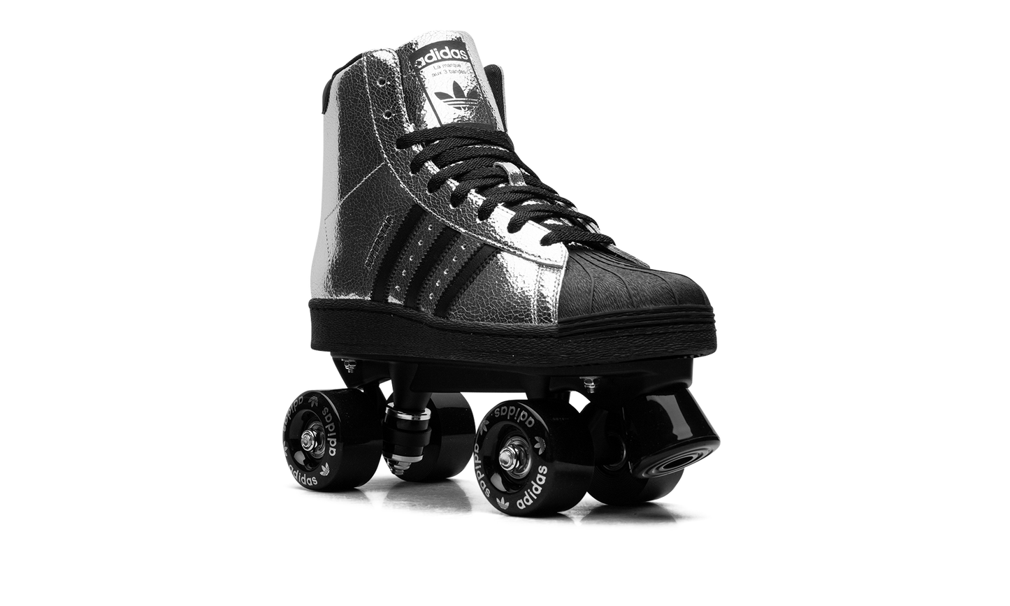 Superstar 82 Skate WMNS "Silver Metallic" JH5522