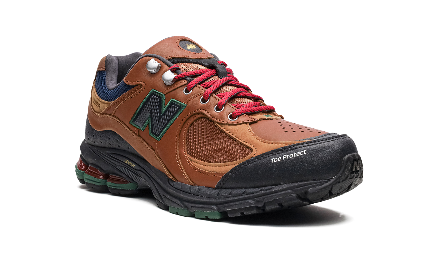 2002R "The Hiker" M2002RWM