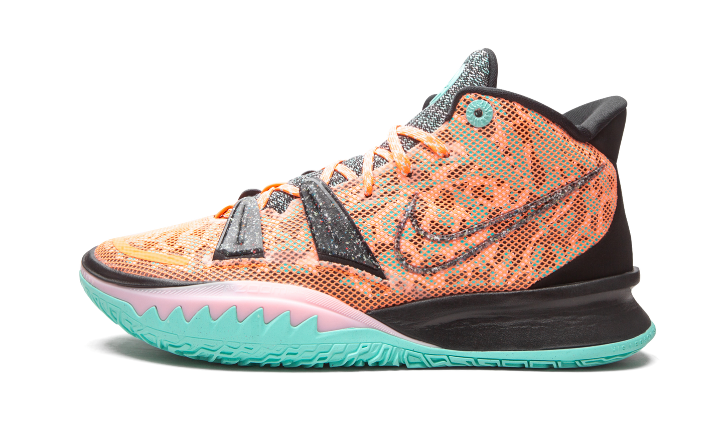 Kyrie 7 EP "Play for the Future"