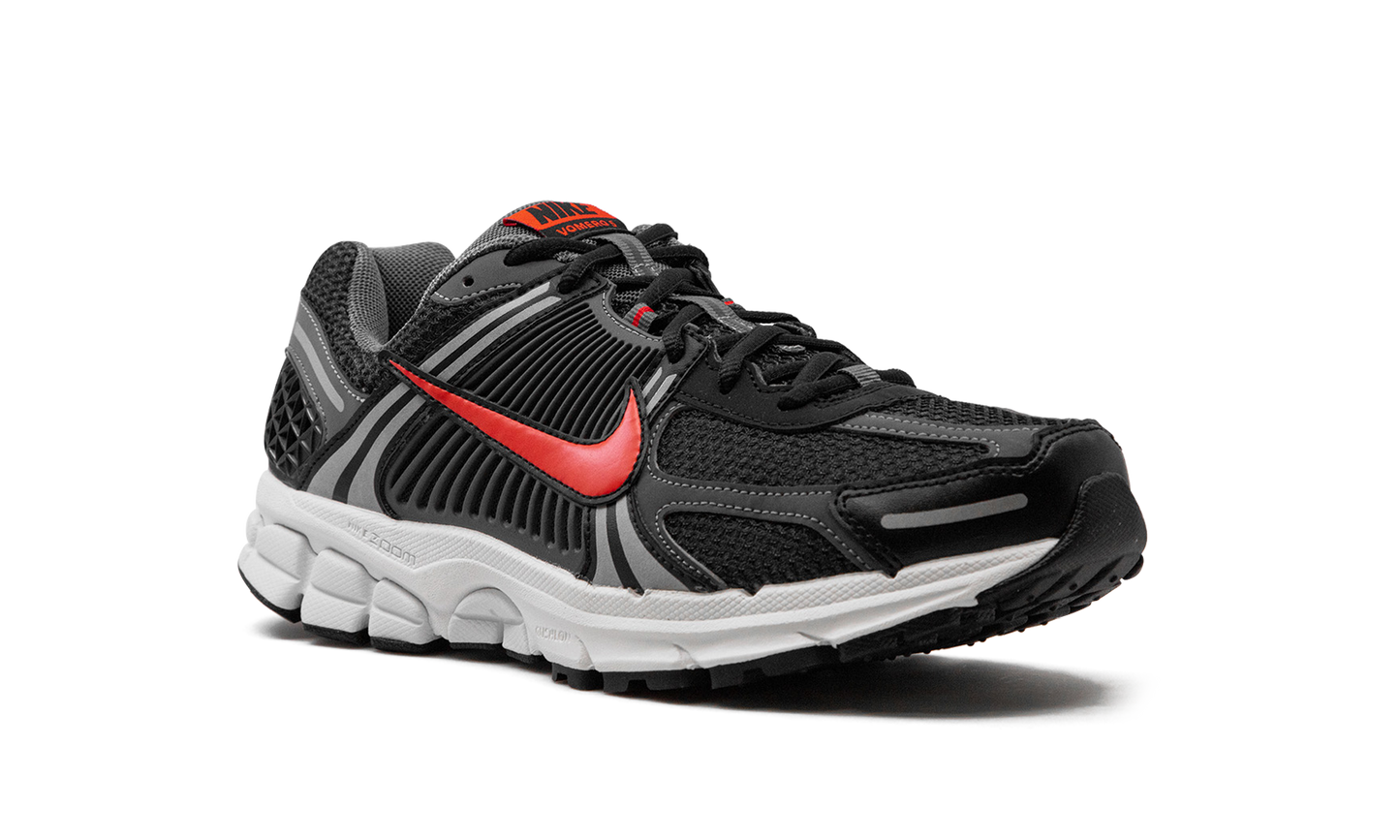 Air Zoom Vomero 5 "Black Picante Red" FB9149 001