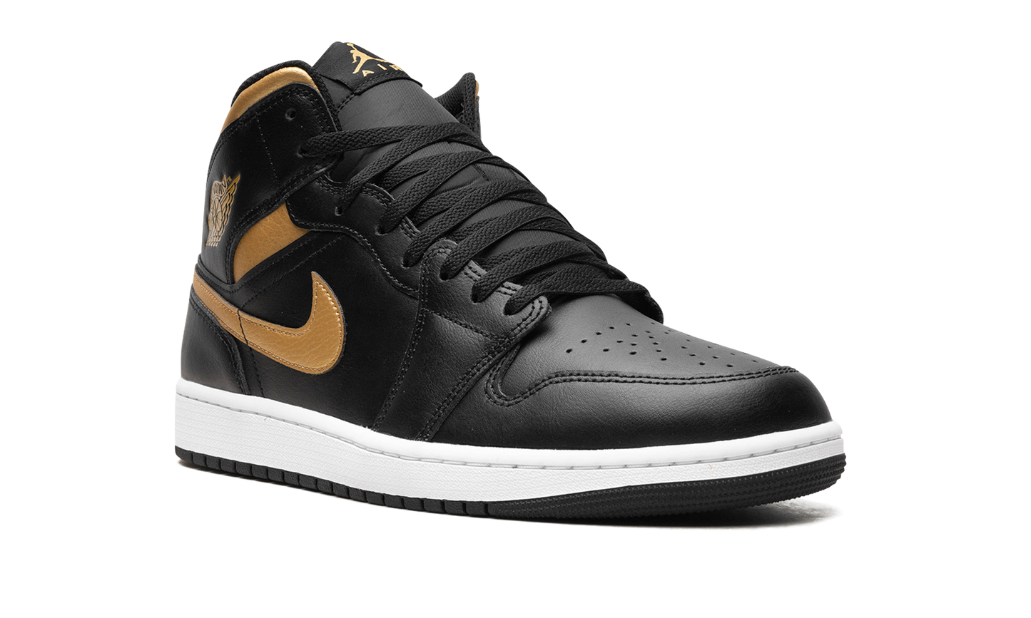 Air Jordan 1 Mid "Black" DQ8426 071