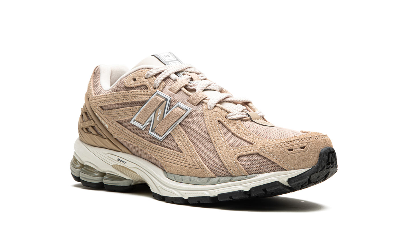 1906R "MINDFUL GREY/MOONBEAM/SILVER METALLIC" M1906RW