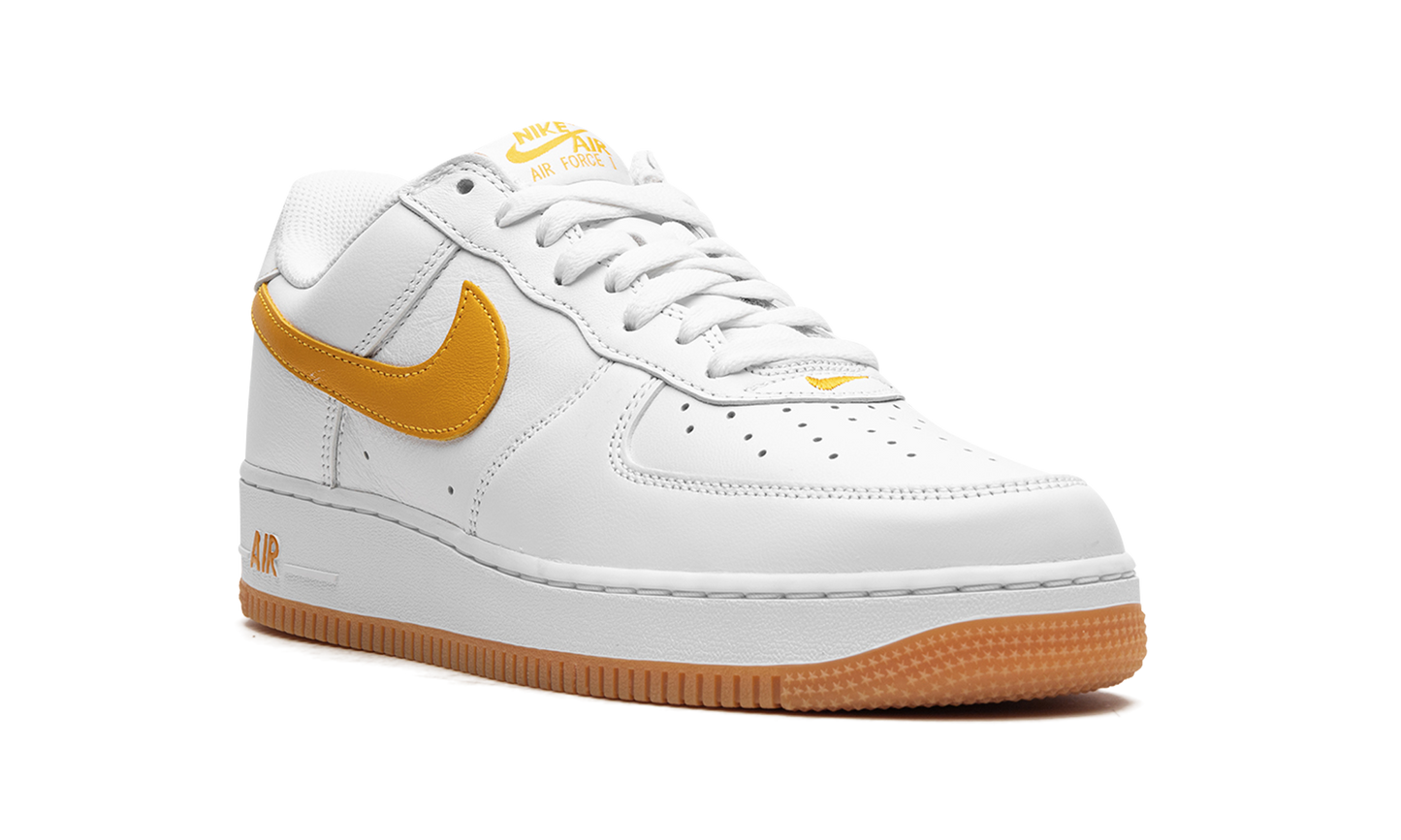 Air Force 1 Low "Waterproof - University Gold" FD7039 100